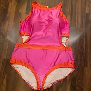 Colorful swimming suit by Monif C size 22